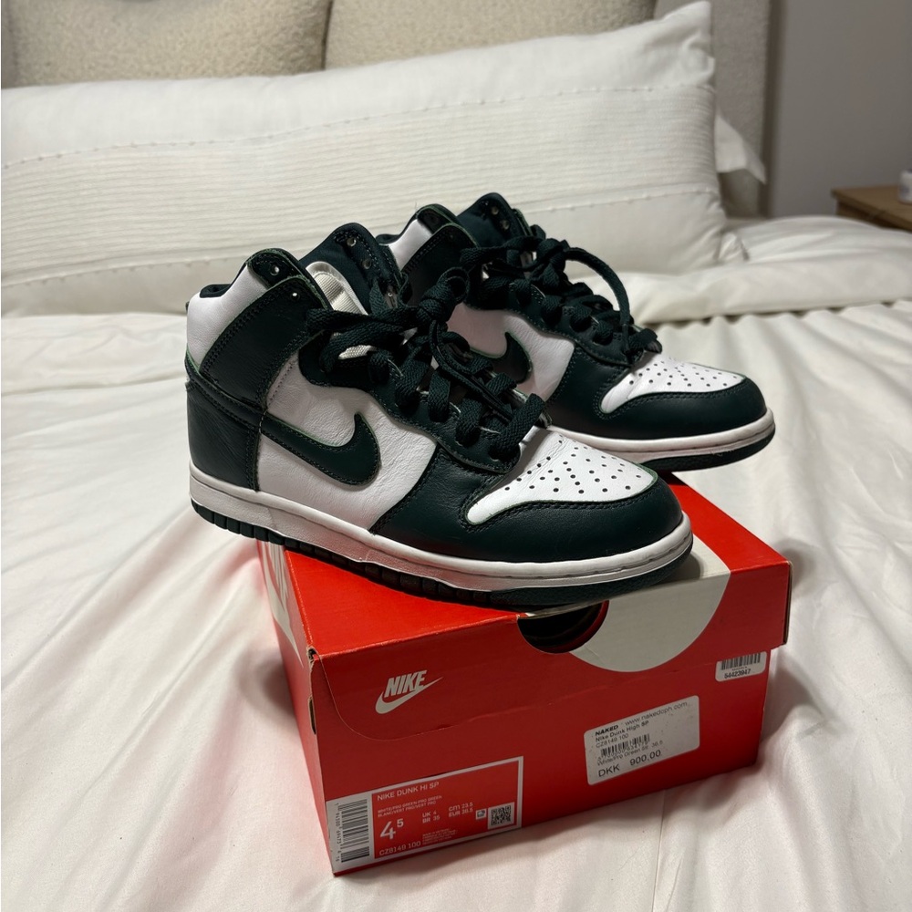 Nike Dunk High in Black and White
